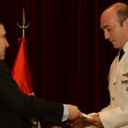 Entrega del premio «Mayor Eduardo Olivero» en el egreso del Curso de Comando y Estado Mayor
